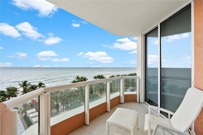 Building Photo - 17875 Collins Ave