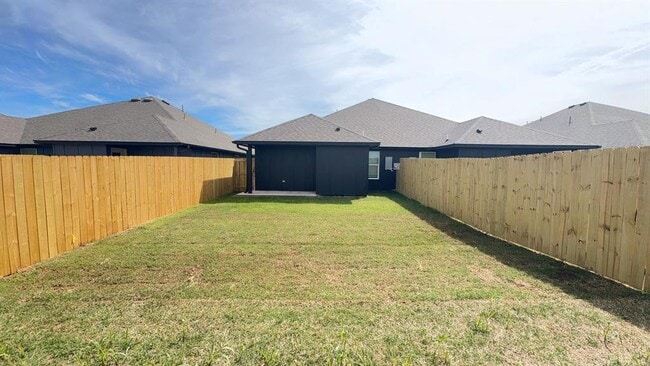 Building Photo - 11415 University