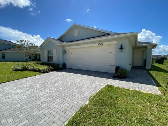 Primary Photo - 11060 Middle Strm Dr