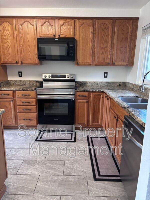 Building Photo - 2737 Almondwood Way