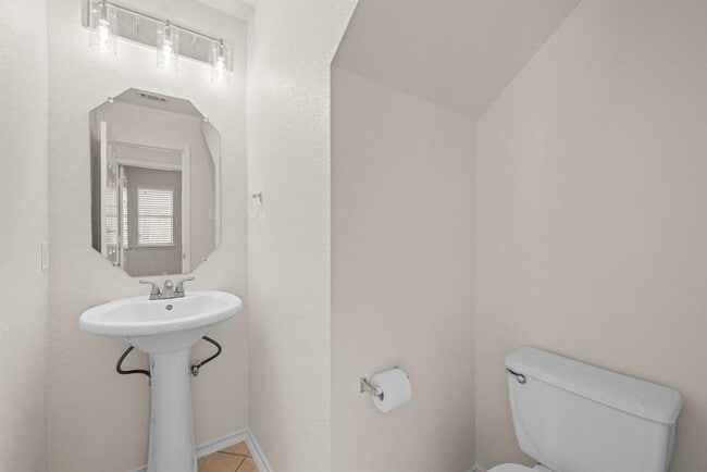 Building Photo - 3410 Flowstone Ln