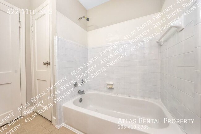 Building Photo - ADORABLE & AFFORDABLE BESSEMER HOME!