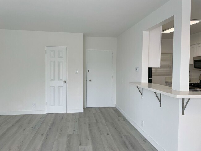 Interior Photo - Harvard Heights