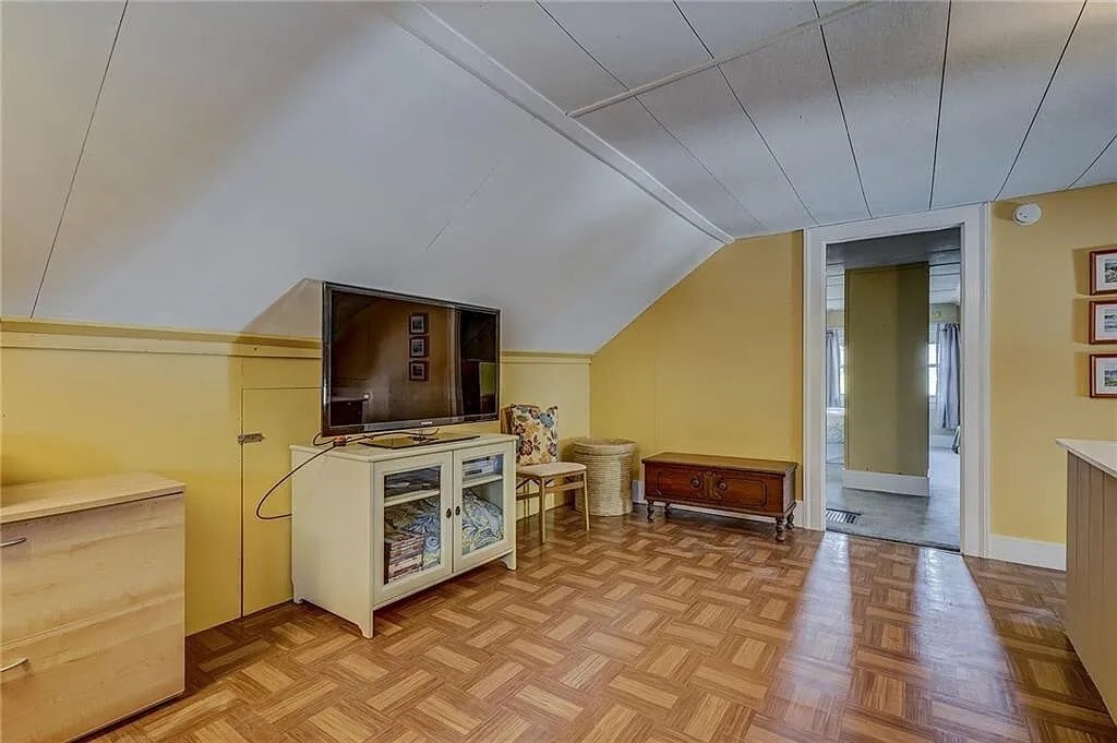 Office/Family Room - 77 Hartsdale Rd