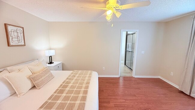 Building Photo - 1515 Oak Hill Trail