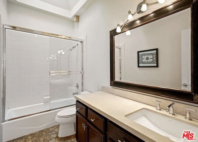 Building Photo - 6471 Zuma View Pl
