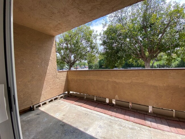Building Photo - 2bed/2bath home in Mission Park Community!