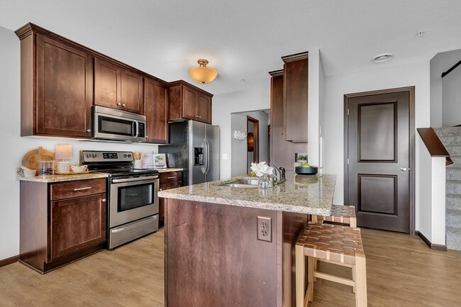 Building Photo - 687 Roberts Road