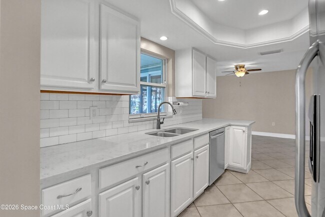 Building Photo - 410 Sparrow Dr