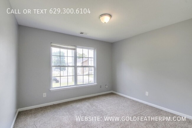 Building Photo - 2116 14th Ave N