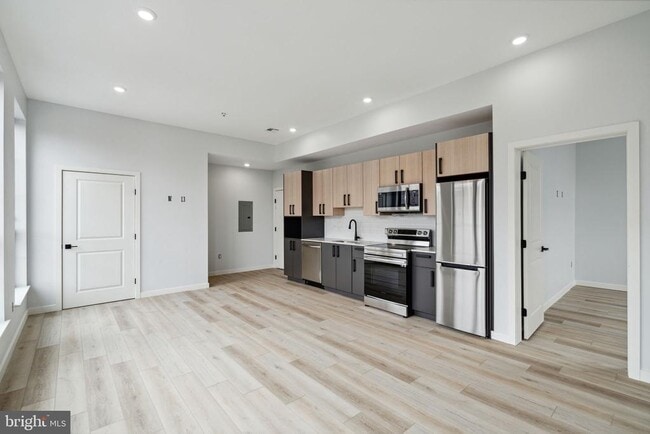 Building Photo - 1112 E Berks St