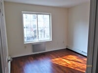 Building Photo - 2471 Belmont Ave