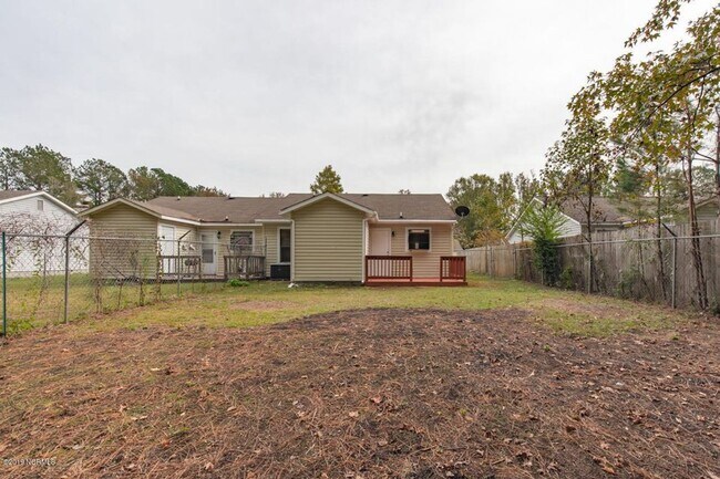 Building Photo - 2 Bedroom, 2 Bathroom Home