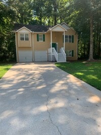 Building Photo - Coming Soon - 4 Bed, 2 Bth Split Level Home