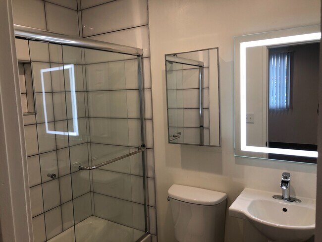 Building Photo - 12117 Pacific Ave