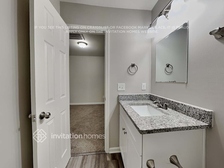 Building Photo - 6121 Fazenda Drive