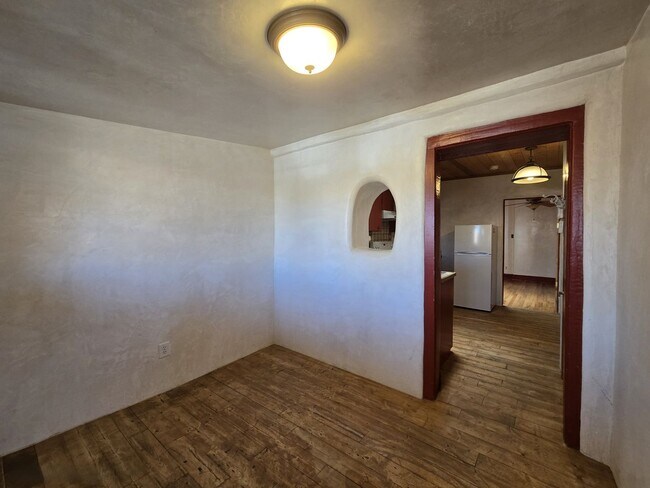 Building Photo - 631 Don Felix St