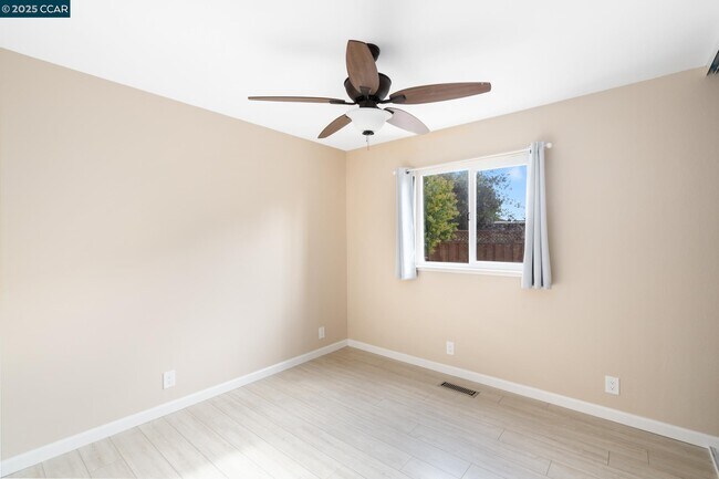 Building Photo - 3158 Randick Ct