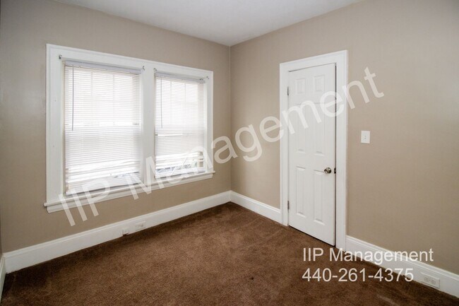 Building Photo - 18506 Chagrin Blvd