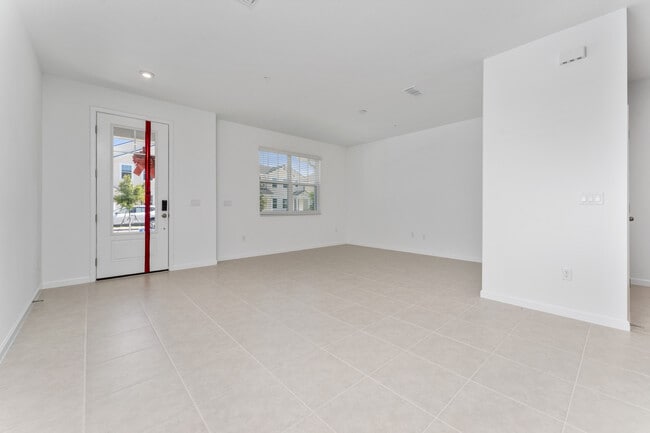 Building Photo - 9839 Walkway Dr
