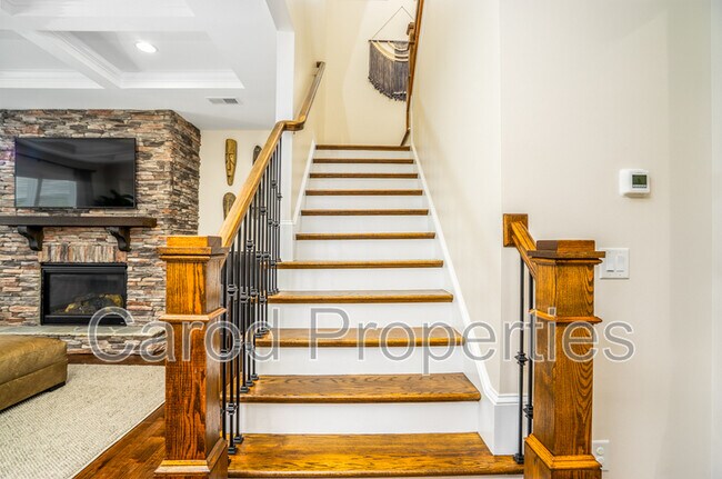 Building Photo - 5000 Hudson Mill Dr