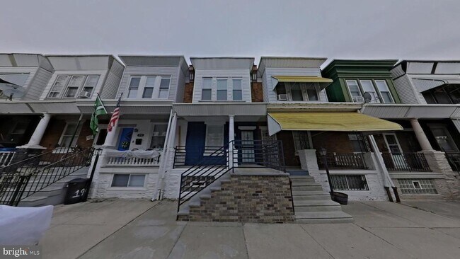 Building Photo - 1939 N Myrtlewood St