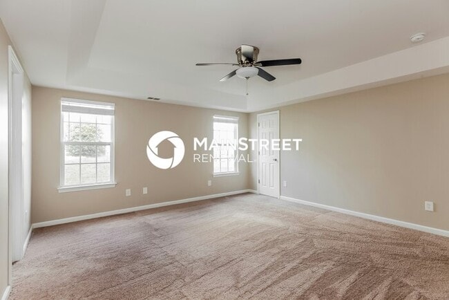 Building Photo - 4 Bedroom Pet-Friendly Home in Charlotte, ...