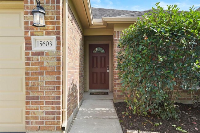 Building Photo - 15603 Walnut Leaf Ln