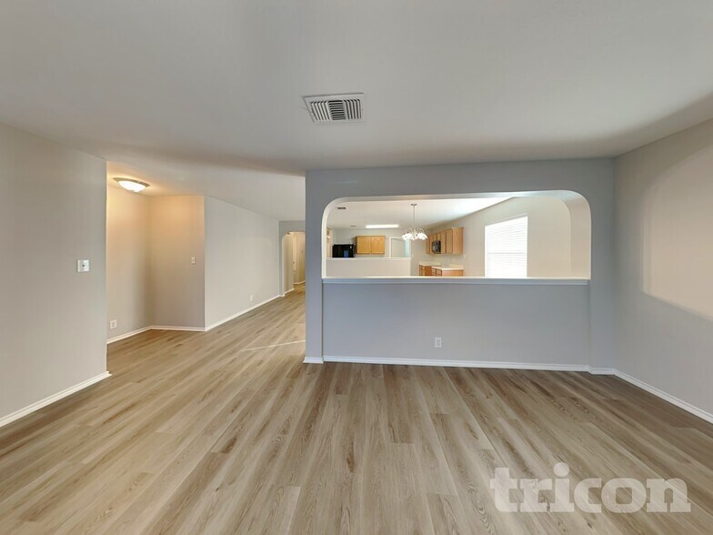 Building Photo - 8507 Crinum Lily Dr