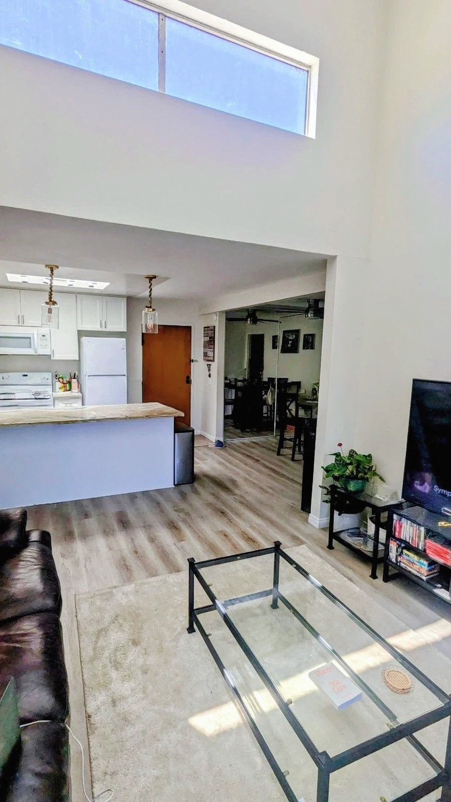 Building Photo - 8026 Linda Vista Rd