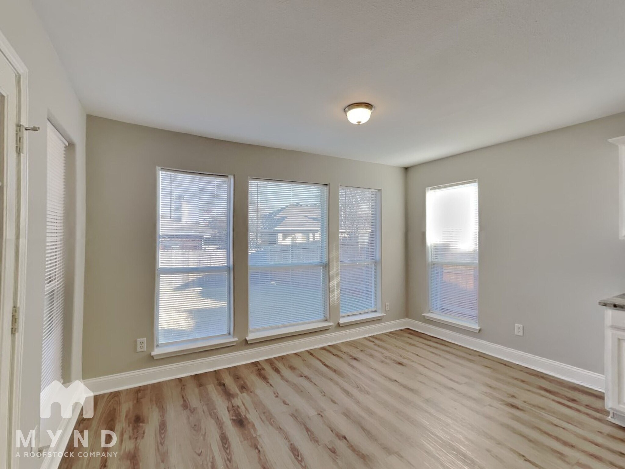 Building Photo - 105 Adams Dr