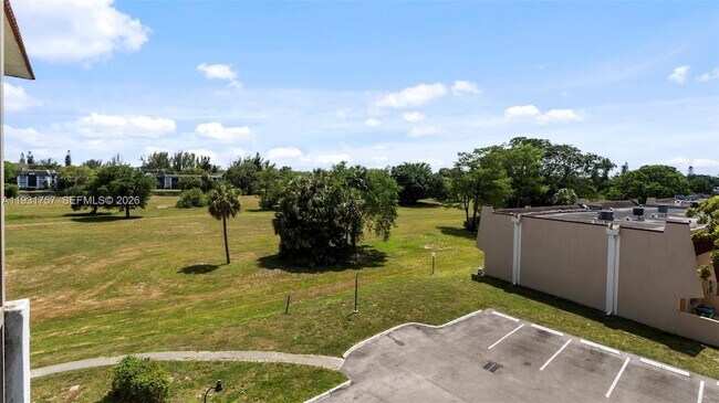 Building Photo - 4158 Inverrary Dr