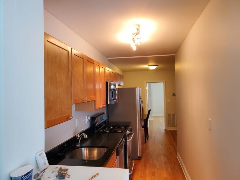 Kitchen - 1653 Trinidad Ave NE
