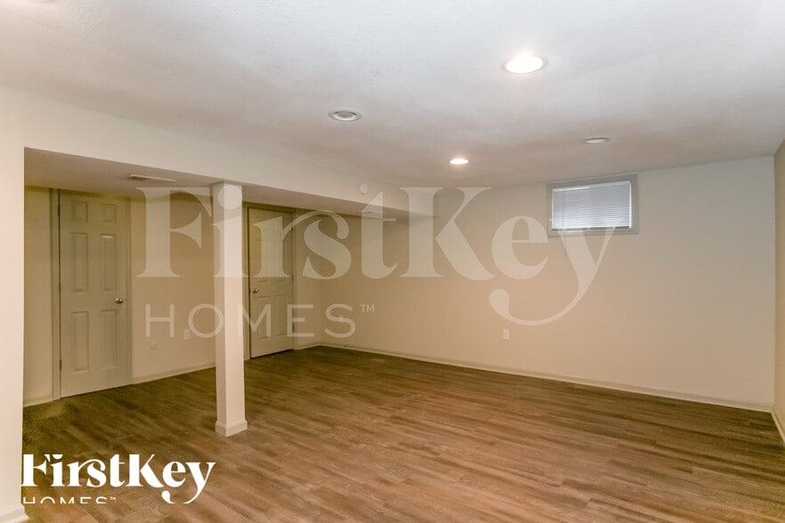 Building Photo - 16512 Greenwald Dr