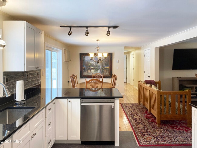 Building Photo - 157 Louden Rd