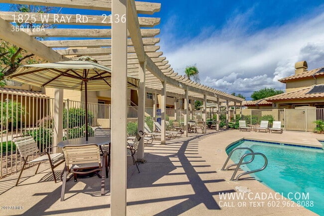 Building Photo - 1825 W Ray Rd