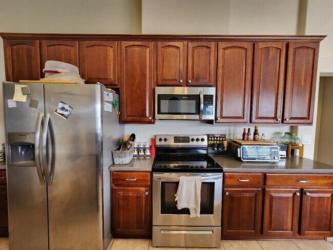 Building Photo - Beautiful 4 Bedroom 4 Bath Home In Ruskin