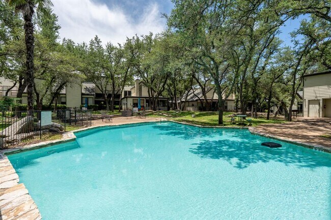 Building Photo - 13 Casa Verde St