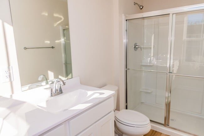 Building Photo - 4 Bedroom Home in Waynesboro