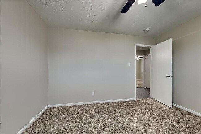 Building Photo - 25714 Oakridge Forest Ln