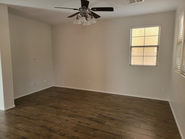 Living Room - 5346 W Chisum Trl