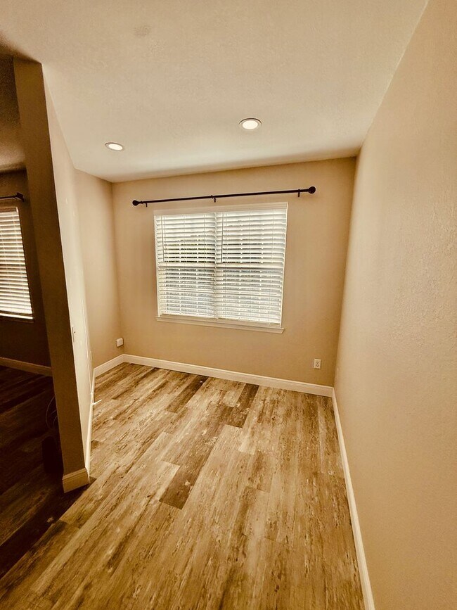 Building Photo - 2 Bed/2 Bath Condo with Garage in Lakes at Viera East
