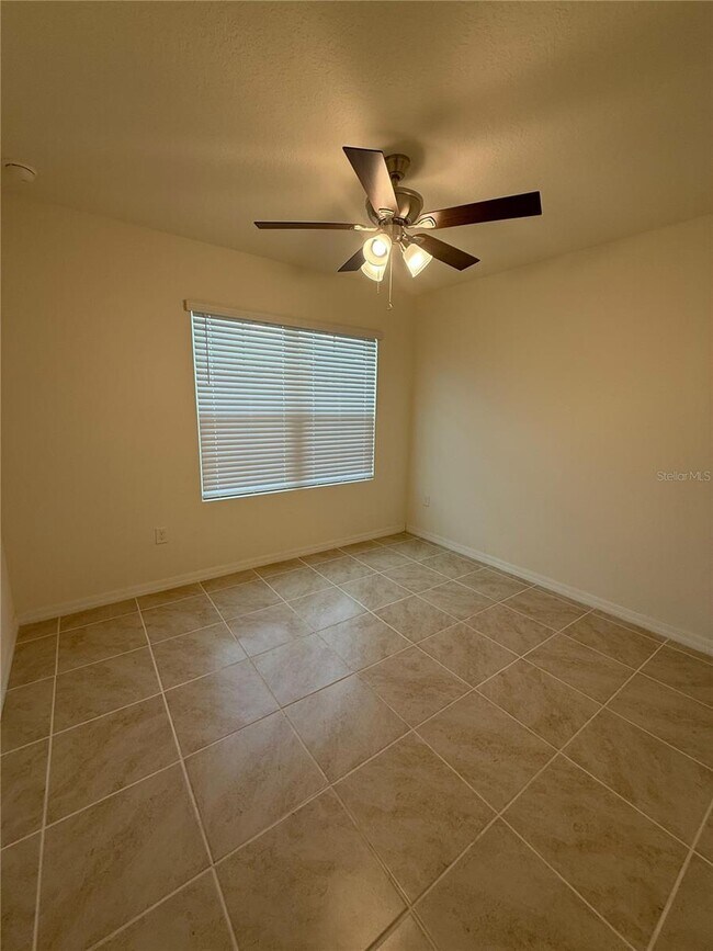 Building Photo - 2109 Doe Run Dr