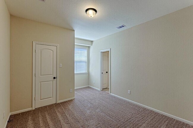 Building Photo - 12238 La Strada St