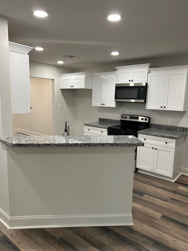 Building Photo - 70372 C St