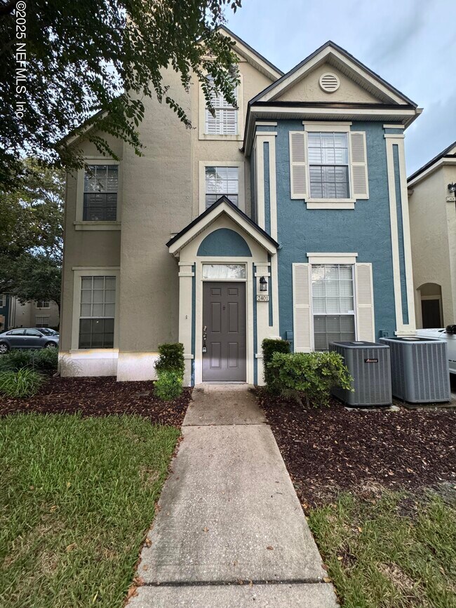 Primary Photo - 13703 Richmond Park Dr N