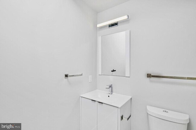 Building Photo - 2537 Cecil B. Moore Ave