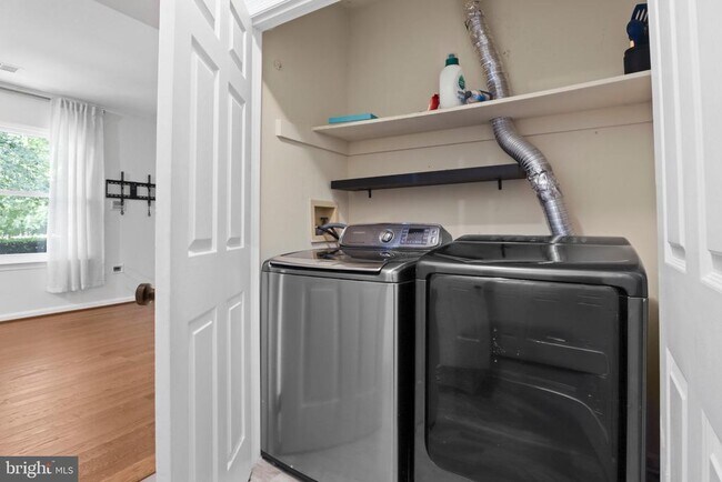 Building Photo - 6508 Elk Ct