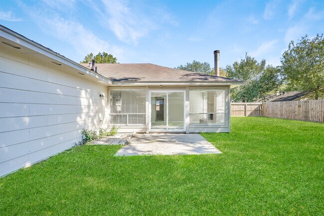 Building Photo - 2306 Piddler Dr