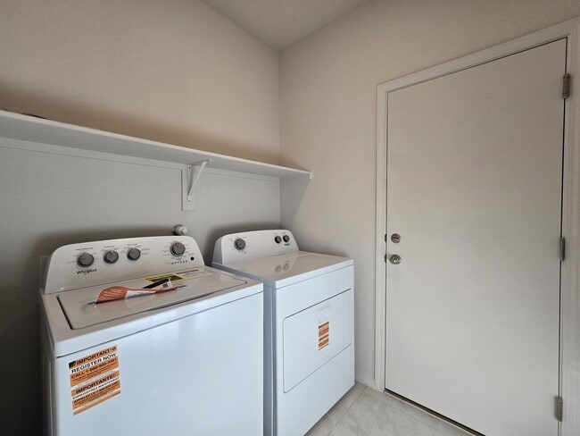 Building Photo - 3941 Soledad